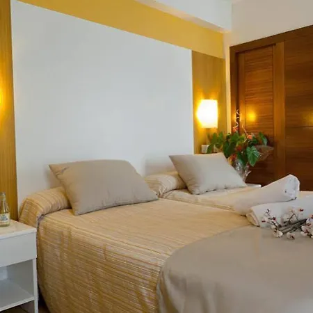 Sagitario Ciutadella Hostel *